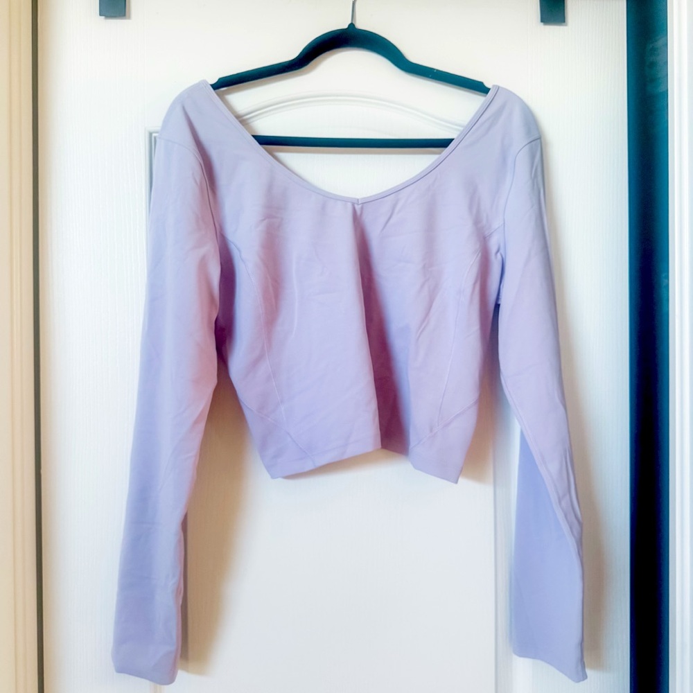 Lululemon Align Long Sleeve Shirt
Faint Lavender, size 12